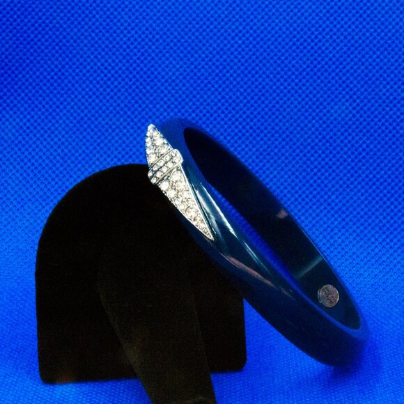 LULU FROST BLUE RESIN & CRYSTAL BANGLE - JBYOCL1 - Picture 2 of 3